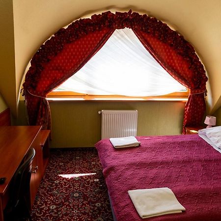Hotel Zajazd Celtycki Zakrzow  Extérieur photo